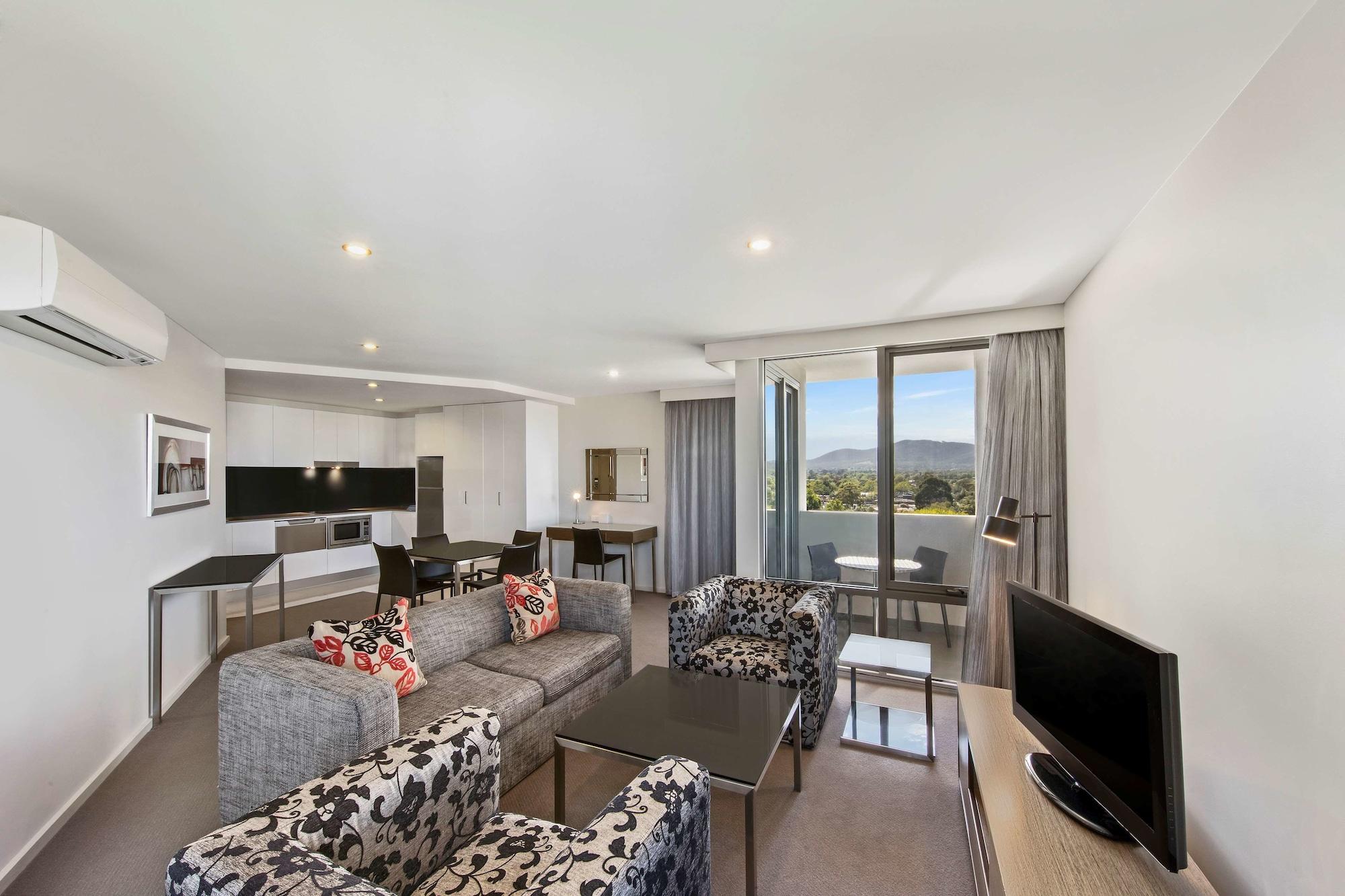 Adina Serviced Apartments Canberra Dickson מראה חיצוני תמונה