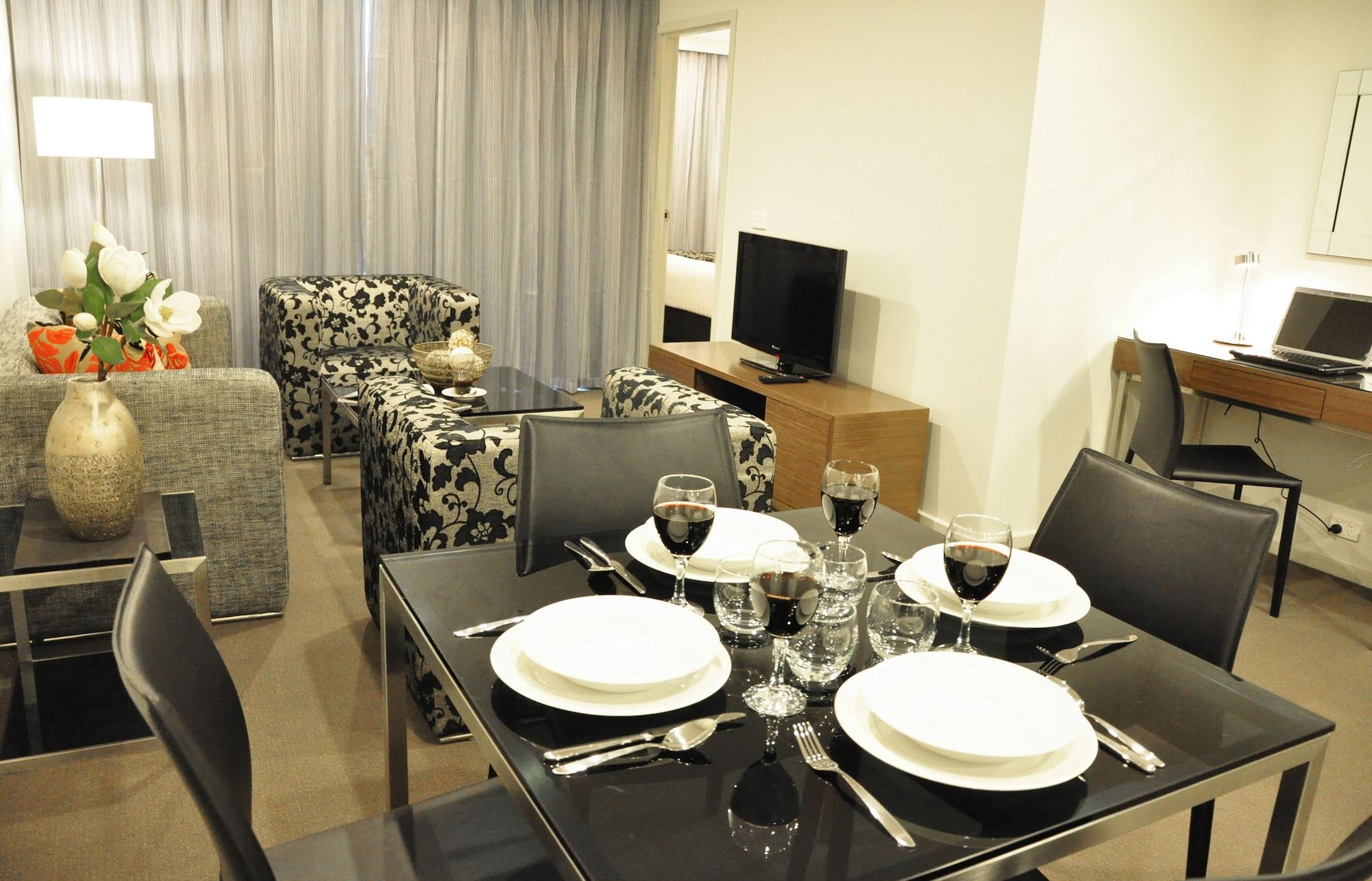 Adina Serviced Apartments Canberra Dickson מראה חיצוני תמונה